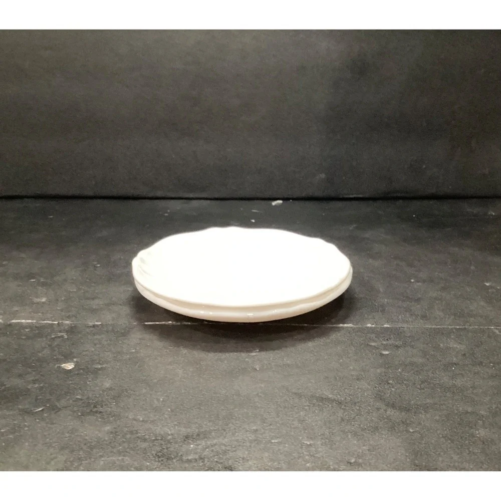 Arcopal France TRIANON IVORY Saucer Scalloped Swirls Milk‎ Glass 5 3/8
